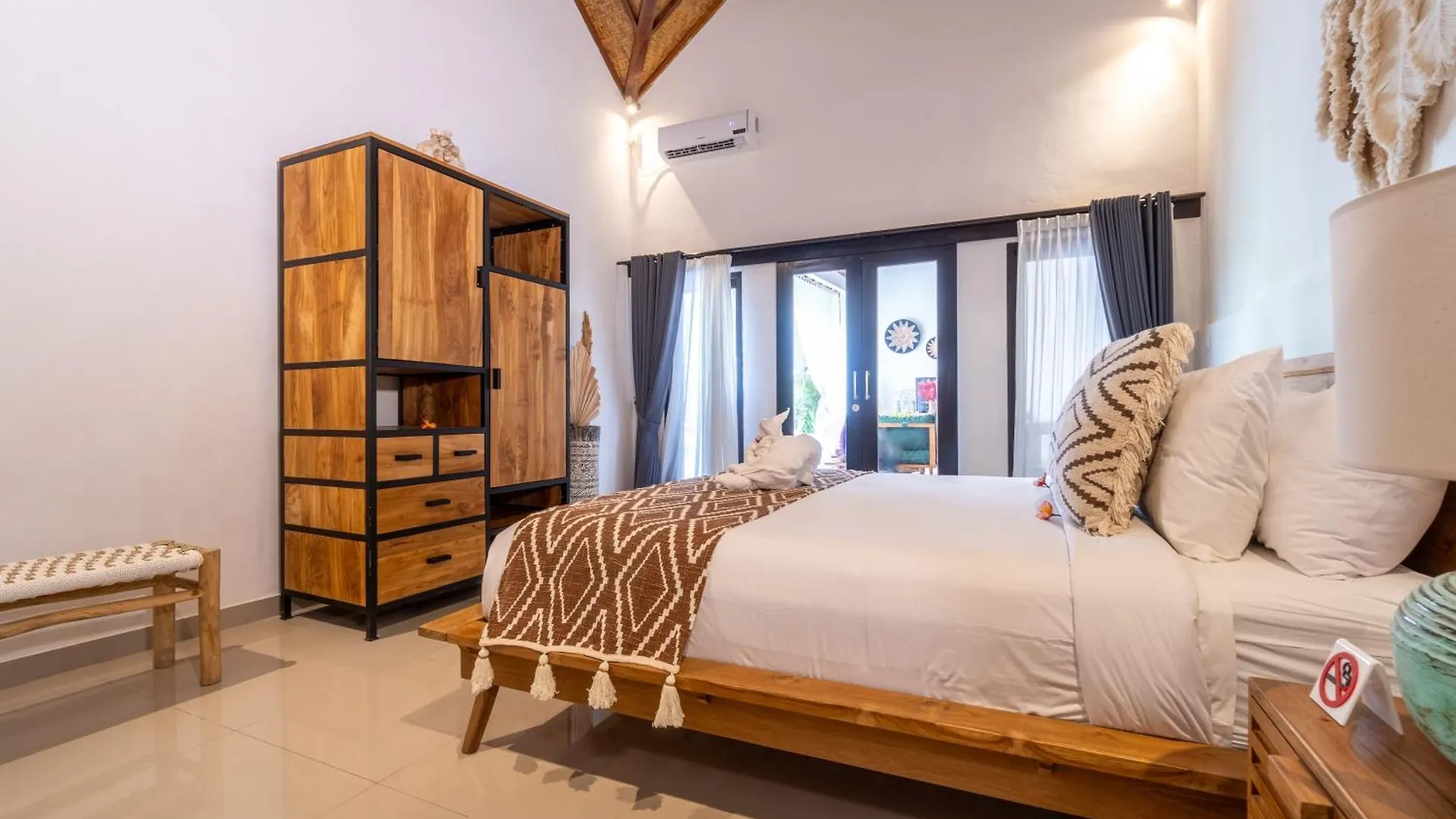 Castelu 3Br Peacefully Villa Near Mertanadi Seminyak  0*, Seminyak (Bali) Indonesia