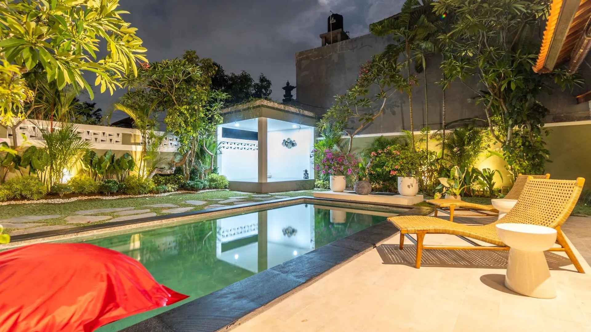 Apartment Castelu 3Br Peacefully Villa Near Mertanadi Seminyak