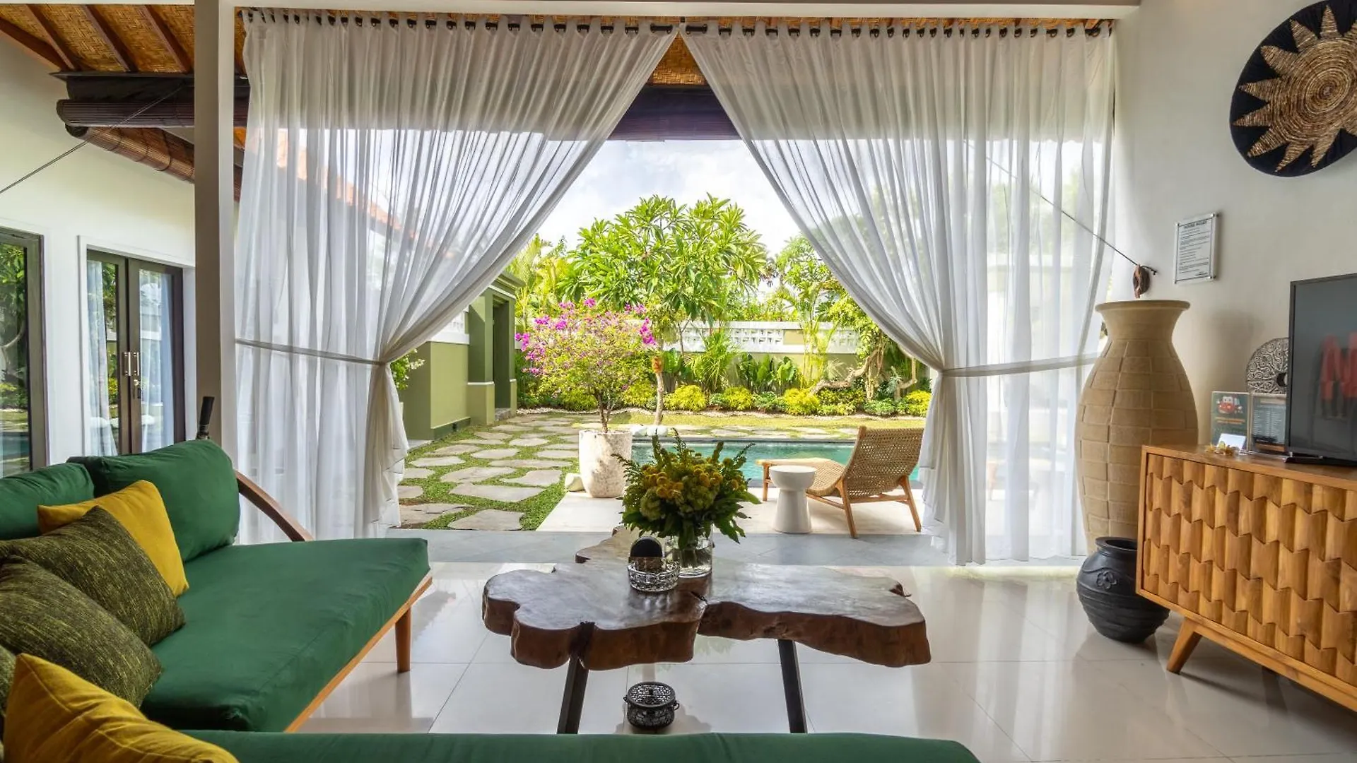 Castelu 3Br Peacefully Villa Near Mertanadi Seminyak  Seminyak (Bali)