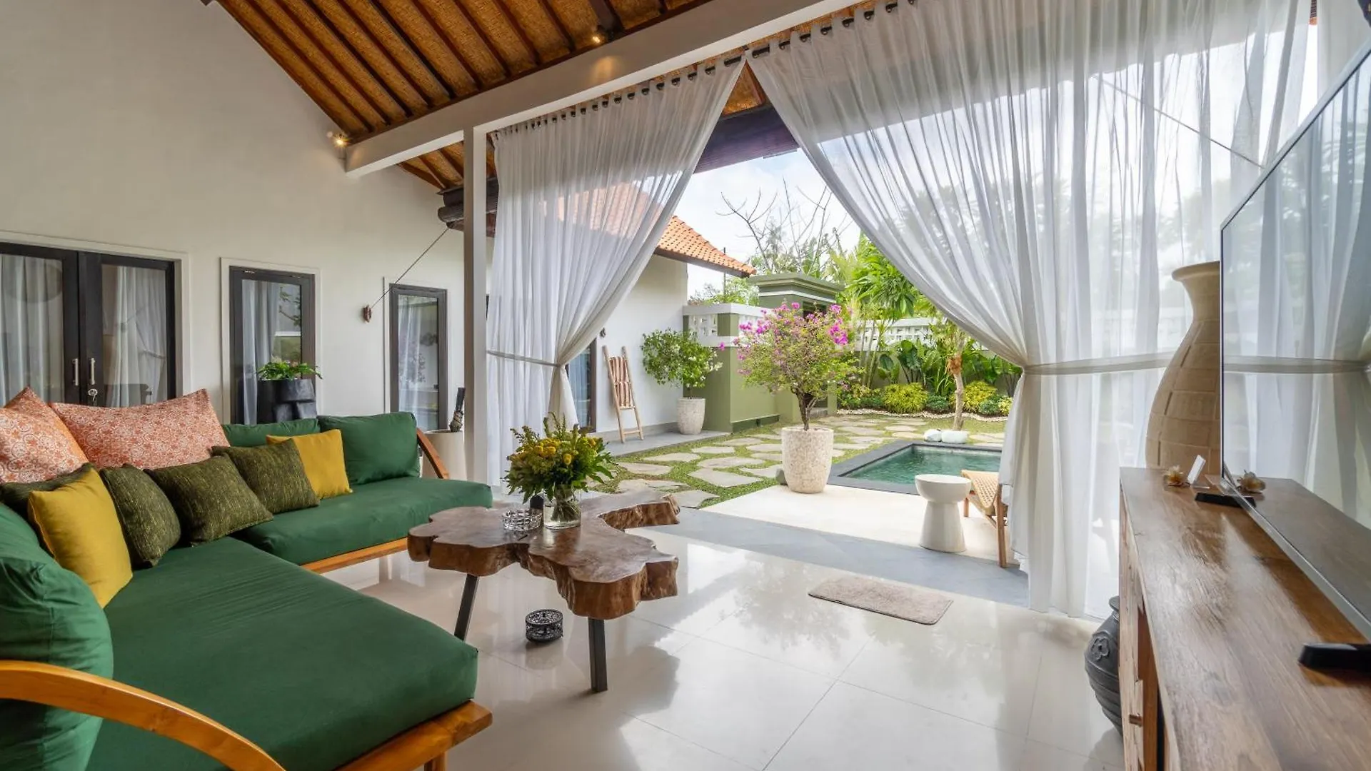 Apartment Castelu 3Br Peacefully Villa Near Mertanadi Seminyak