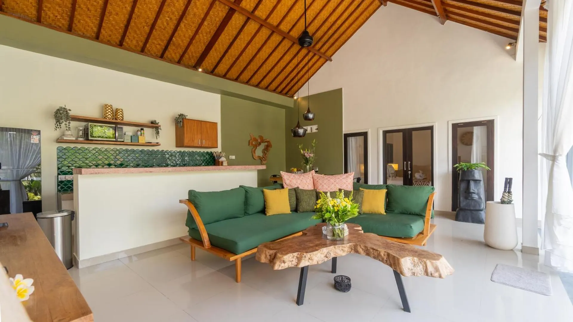 Apartment Castelu 3Br Peacefully Villa Near Mertanadi Seminyak