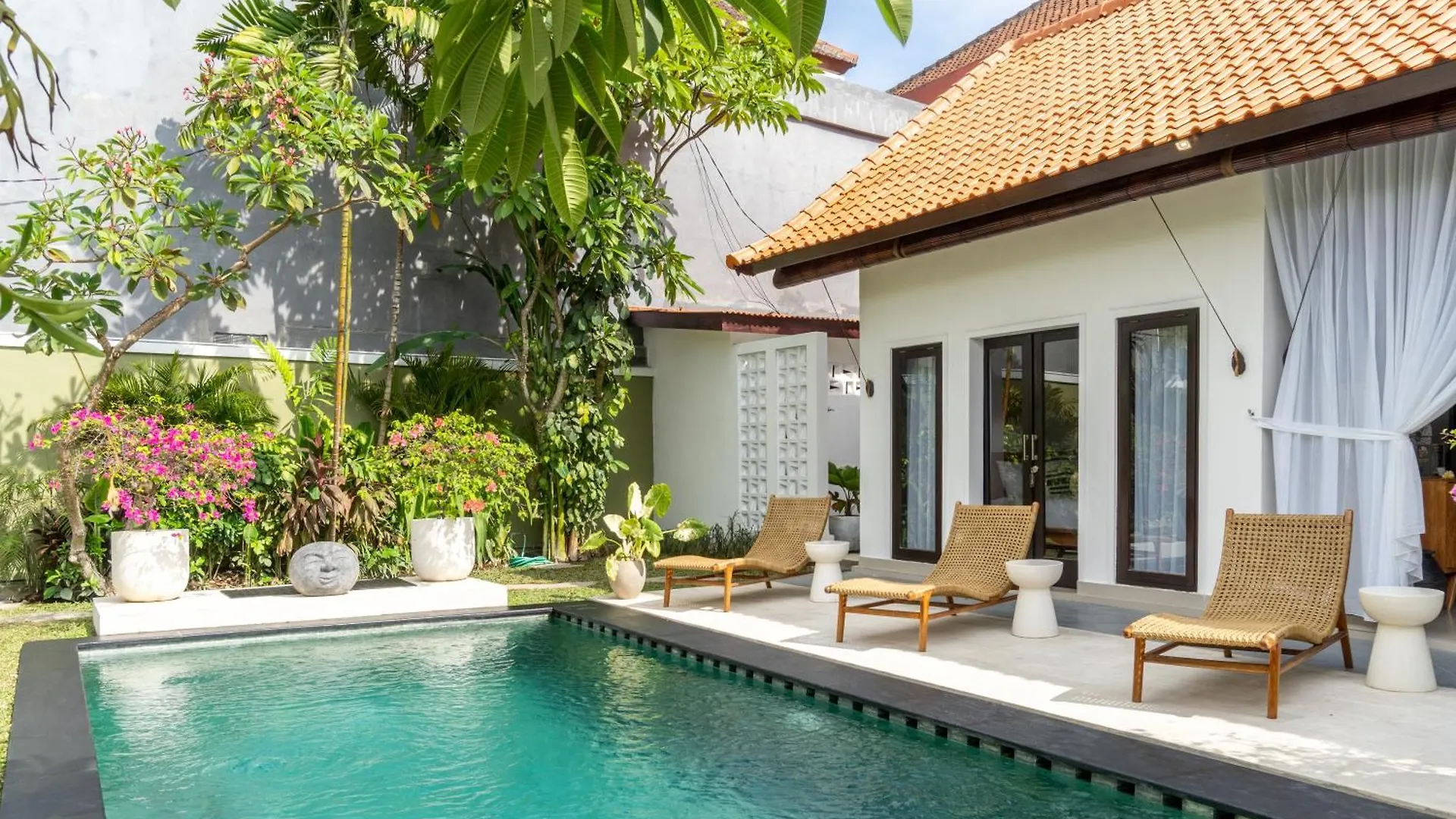 Apartment Castelu 3Br Peacefully Villa Near Mertanadi Seminyak